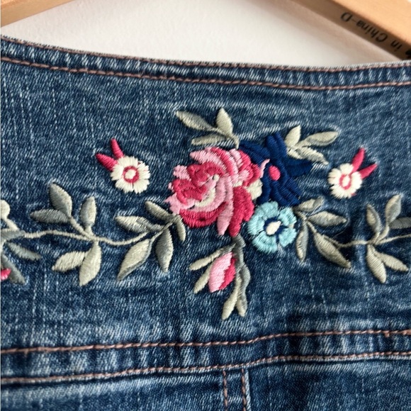 Vintage Floral Embroidered Blue Denim Button Up Vest - Picture 10 of 10